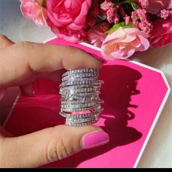 *****New “6.4 CT Sterling Silver Diamond Ring - Picture 3 of 5